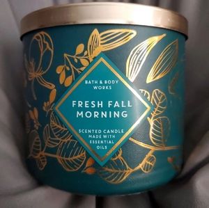 Bath & Body Works Fresh Fall Morning Candle